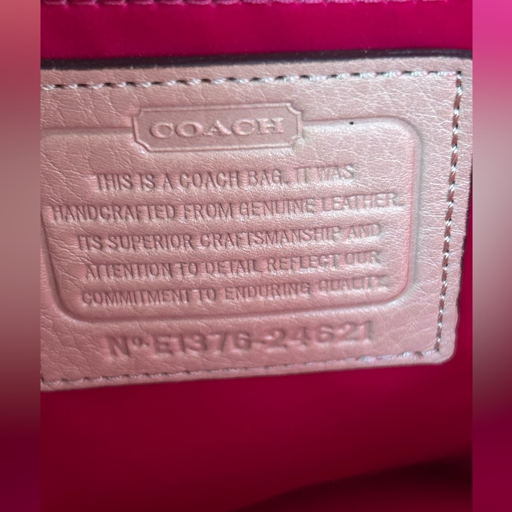 COACH EUC Madison Bag w/hang tag &unbranded scarf - Picture 7 of 13